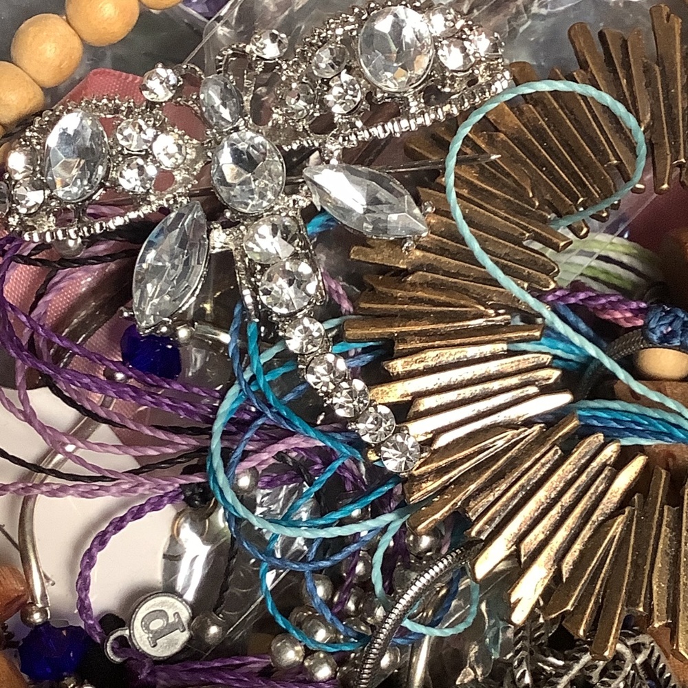 Fashion Jewelry Mystery Box Lot 4lb Gallon
